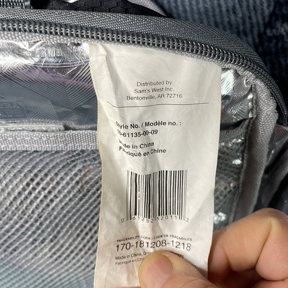 Arctic zone pro lunch box (does not have beverage bottle) - Picture 5 of 10